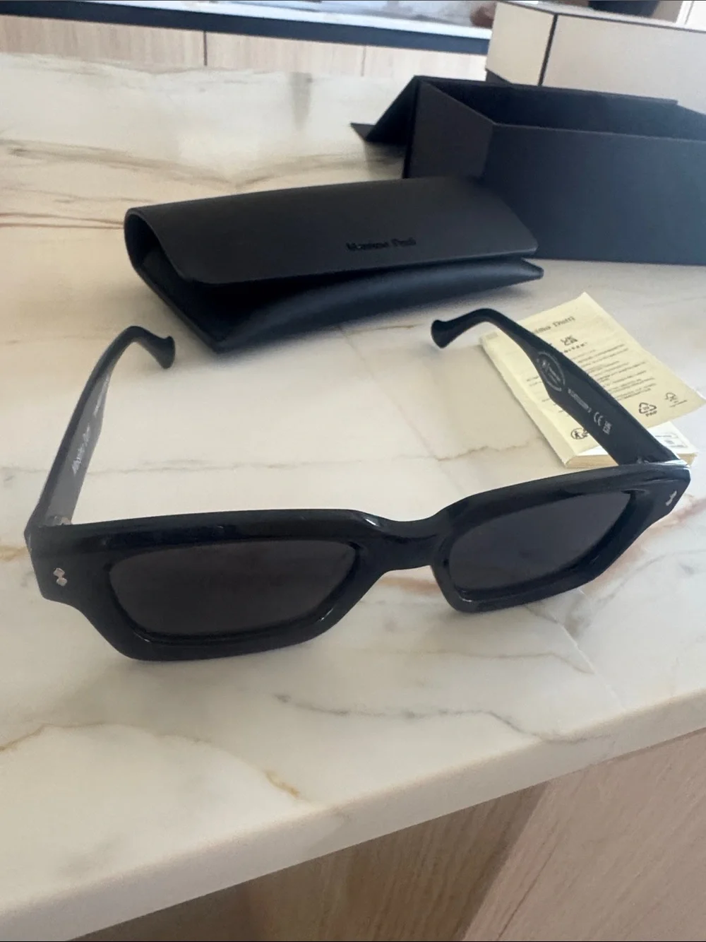 Massimo Dutti Black Rectangular Sunglasses with Dark Lenses